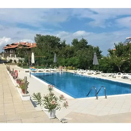 Two-bedroom In Sozopol/budzhaka 索佐波尔