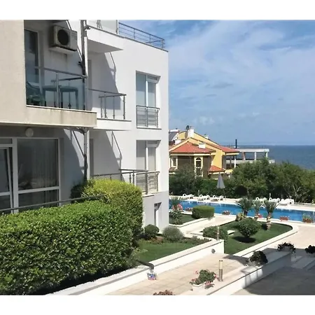 Two-bedroom In Sozopol/budzhaka *