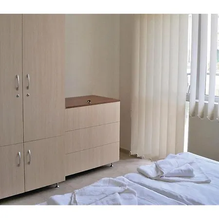 Two-bedroom In Sozopol/budzhaka 索佐波尔